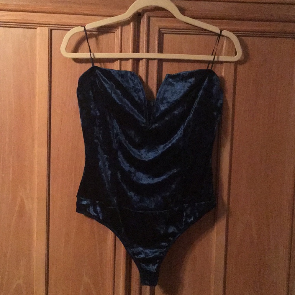 Fashionnova Velvet Blue Body Suit!